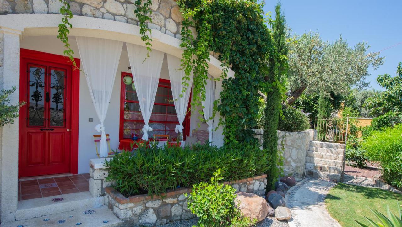 Villa Taraca Alacati Romantik Otel (Adults Only) Bagian luar foto