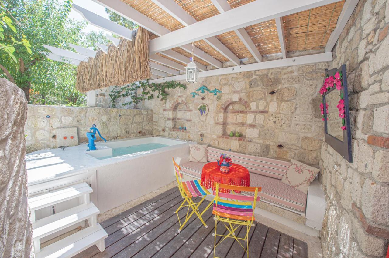 Villa Taraca Alacati Romantik Otel (Adults Only) Bagian luar foto