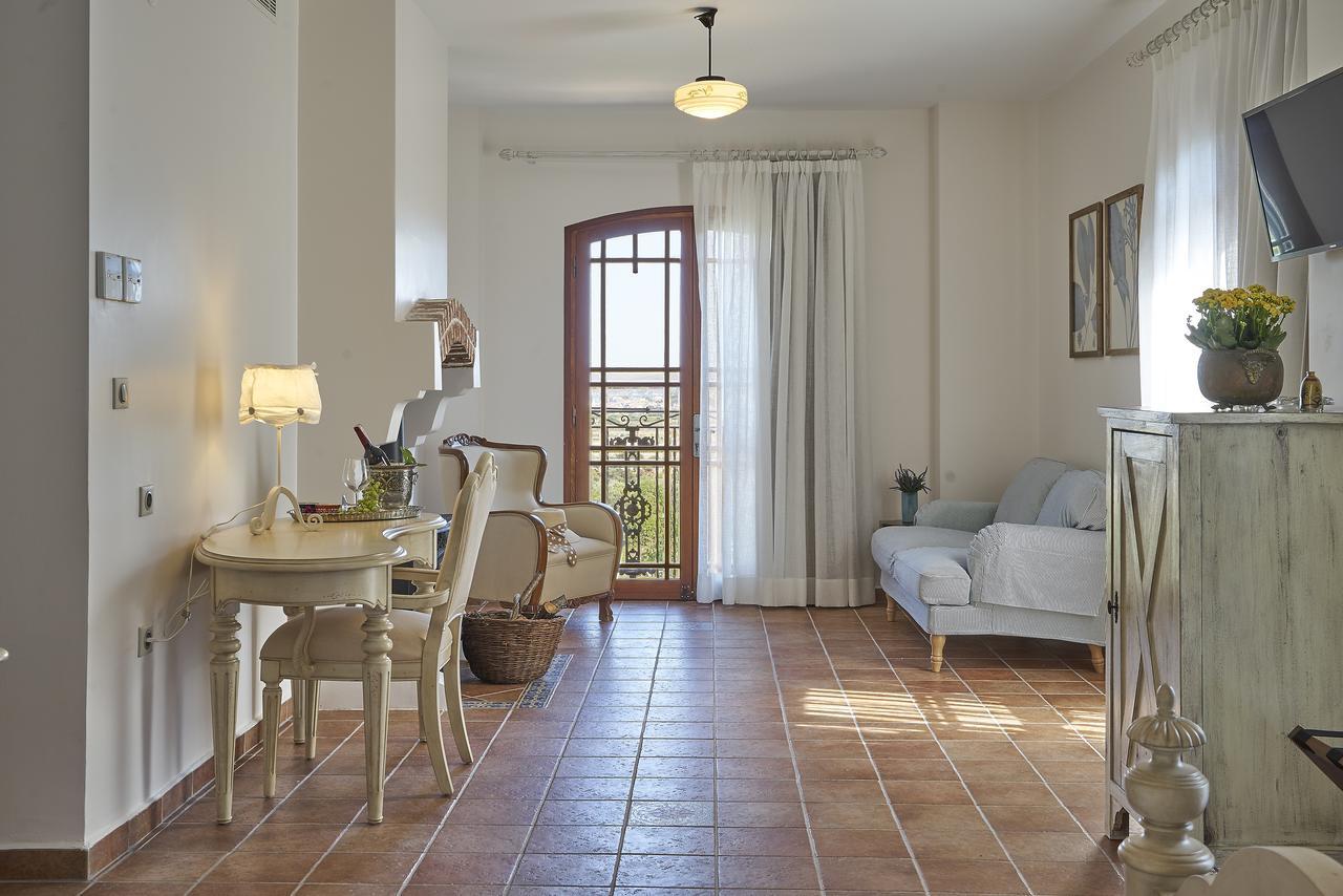 Villa Taraca Alacati Romantik Otel (Adults Only) Bagian luar foto