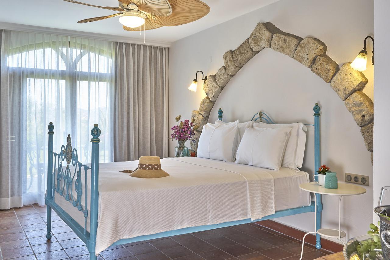 Villa Taraca Alacati Romantik Otel (Adults Only) Bagian luar foto