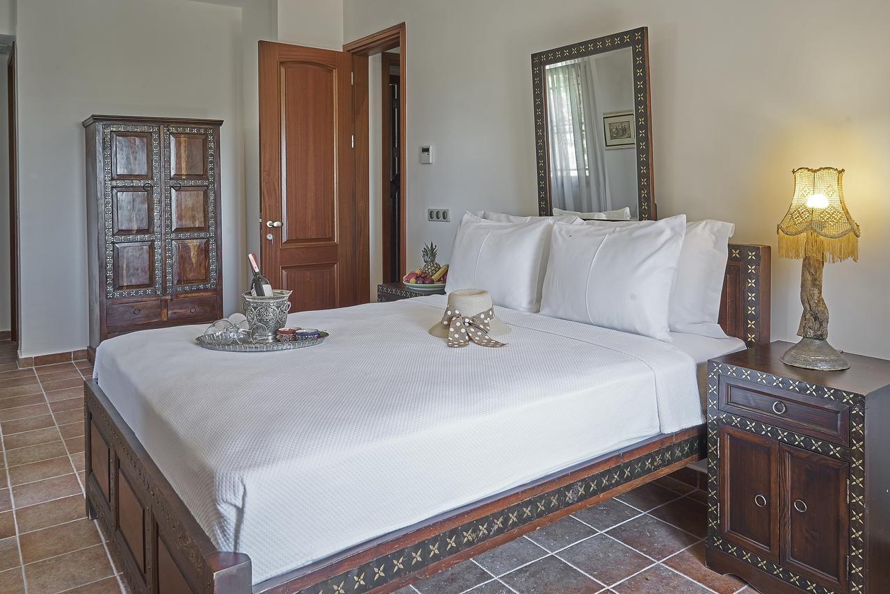 Villa Taraca Alacati Romantik Otel (Adults Only) Bagian luar foto